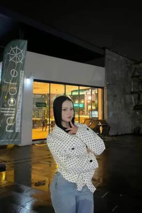 Yağmur Beyoğlu Escort Bayan Beyoğlu Escort Yağmur Fotoğrafı (1)